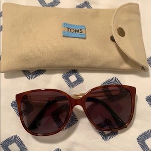 LIKE NEWA TOMS SUNGLASSES with case, WOMENS